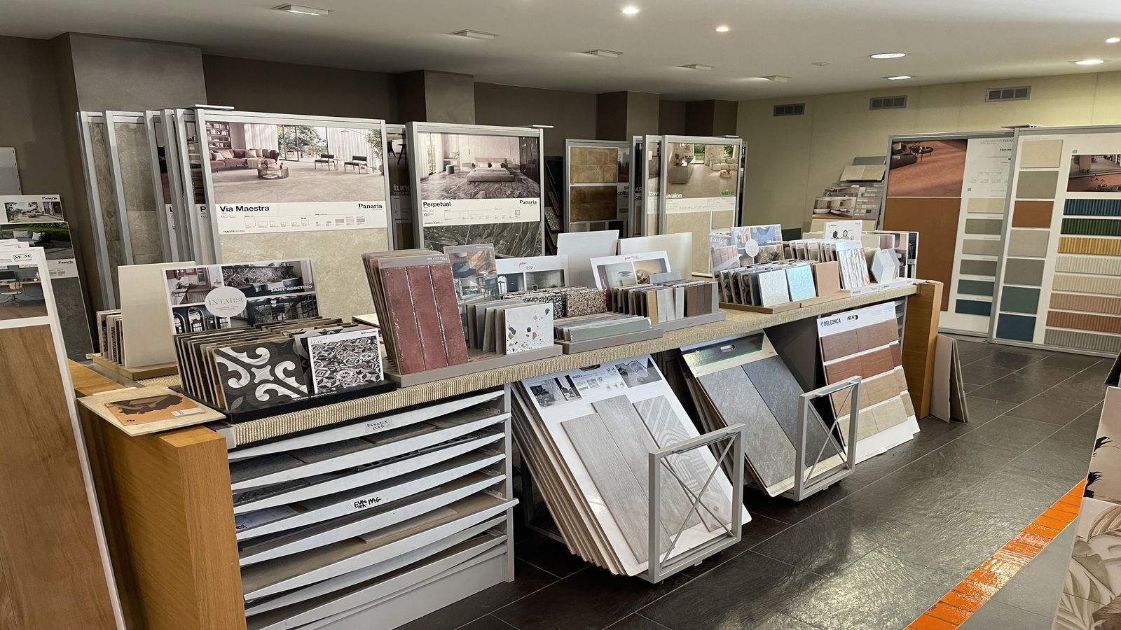 SALA MOSTRA (1)